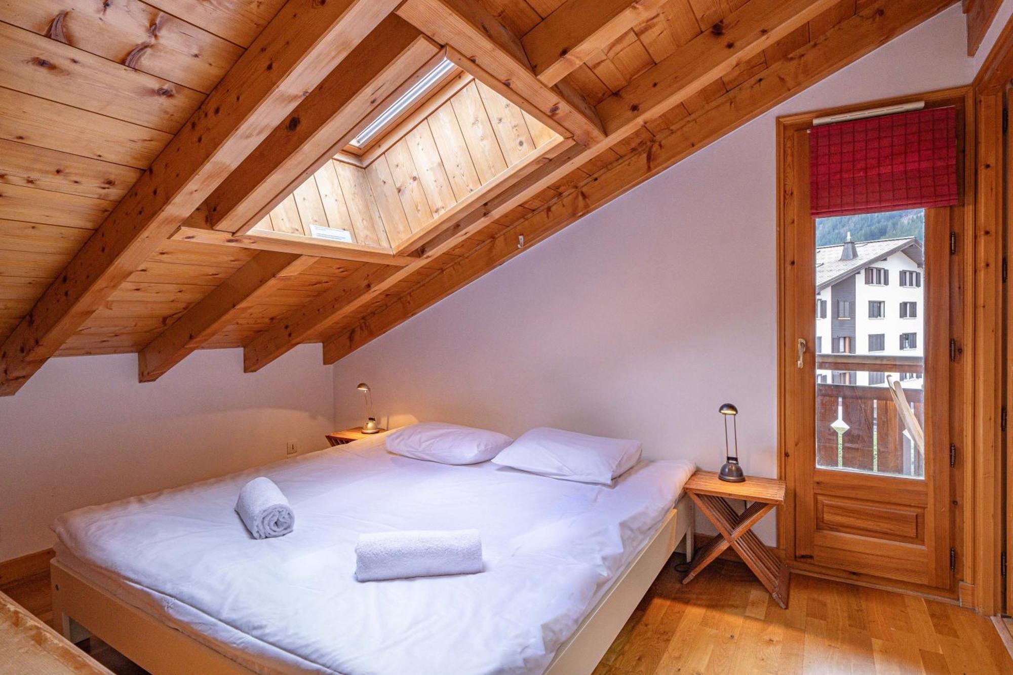 Appartement Capucin - A 3 Bedroom Mountain Loft Chamonix